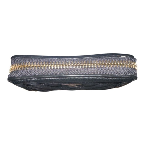 Victoria's Secret Small Black‎ Zip Around Wallet - Picture 5 of 8